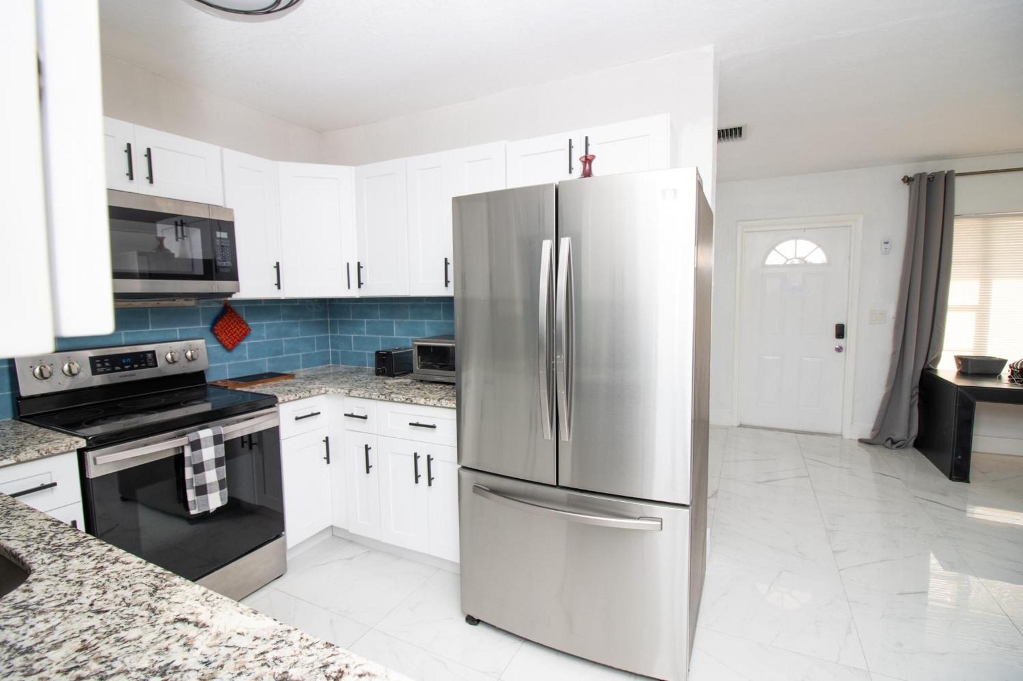 Shared Home - Close To The Beach Ривиера Бийч Екстериор снимка